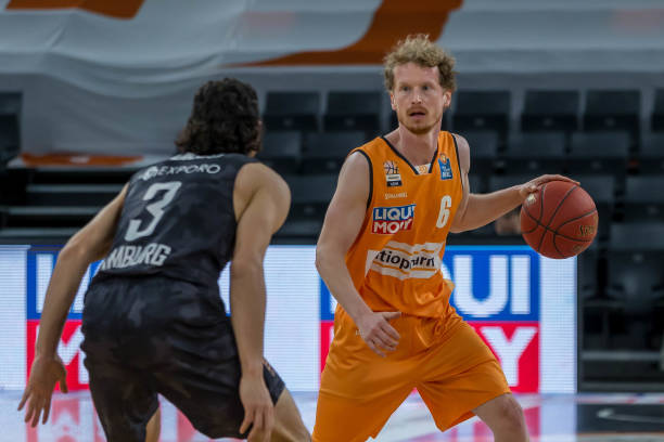 让老鹰防不 让老鹰防不